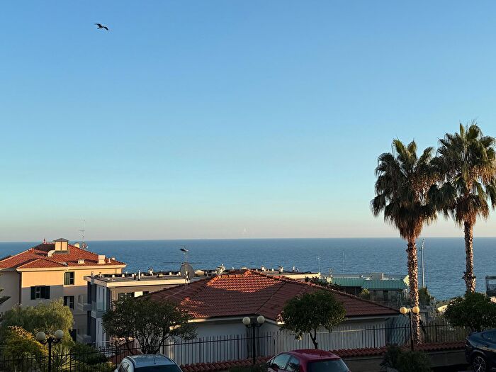 Appartamento quadrilocale in vendita in Via Padre Semeria, Sanremo