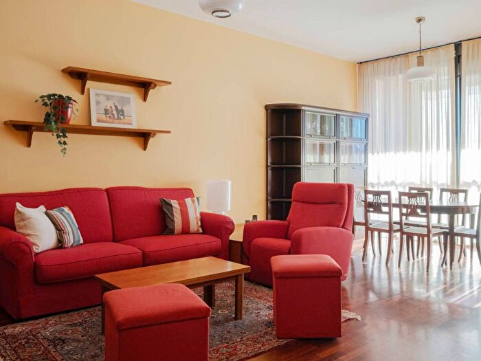 Appartamento trilocale in affitto in Via Europa, Centro, San Donato Milanese