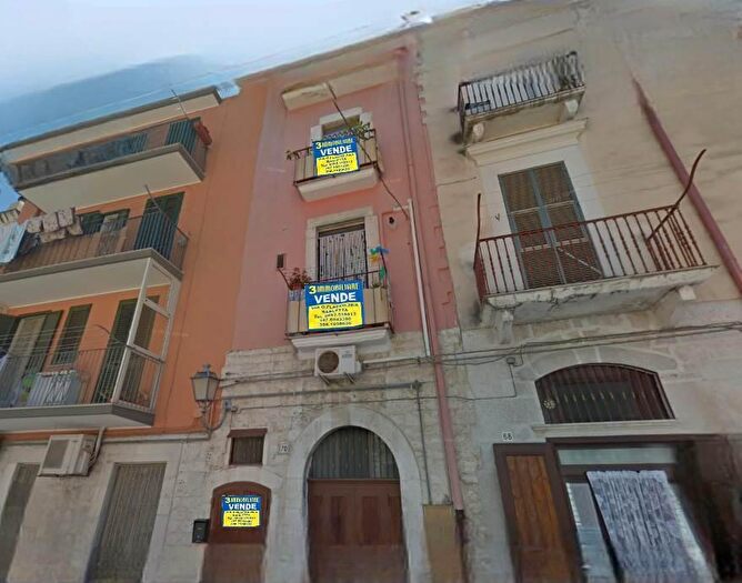 Appartamento con 5 locali in vendita in Via Fraggianni, Barletta