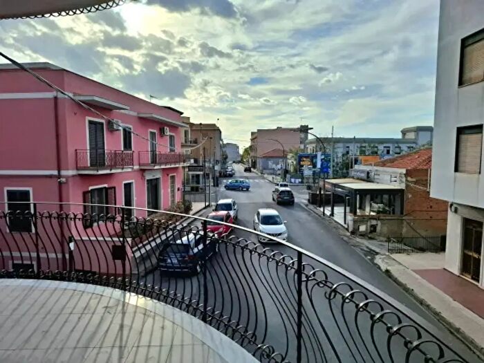 Appartamento con 5 locali in vendita in Via Antonino Crisafi, Villafranca Tirrena