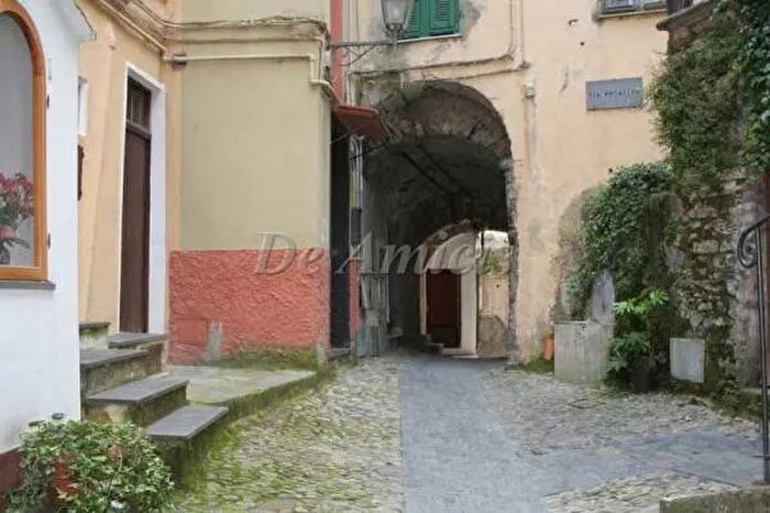 Appartamento bilocale in vendita in Via Ponte, Pigna