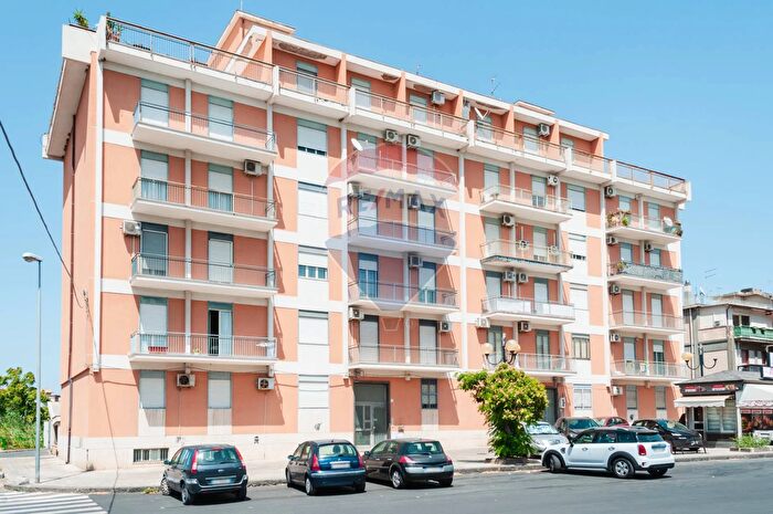 Appartamento quadrilocale in vendita in Largo Monreale Ex Via Casmene, Lentini