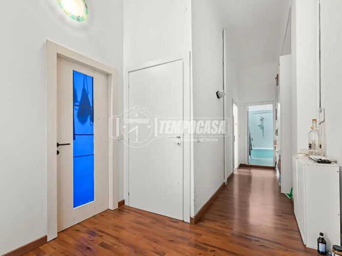 Appartamento quadrilocale in vendita in Via Peroni, Milano