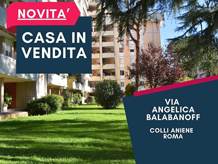 Appartamento trilocale in vendita in Roma