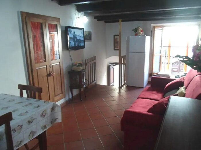 Appartamento quadrilocale in vendita in Via Garibaldi, Sante Marie