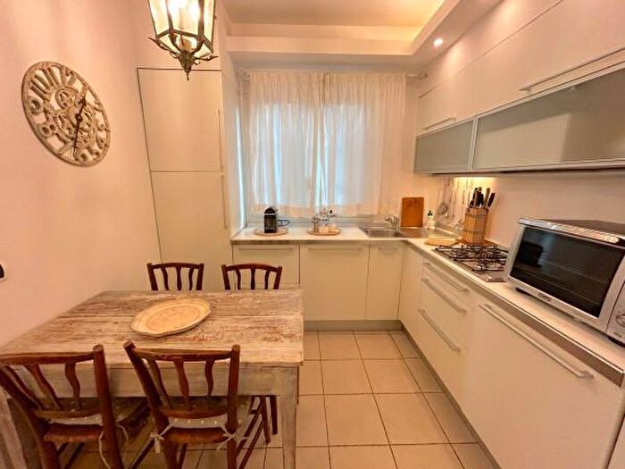 Appartamento trilocale in affitto in Viale Galileo Galilei, Riccione