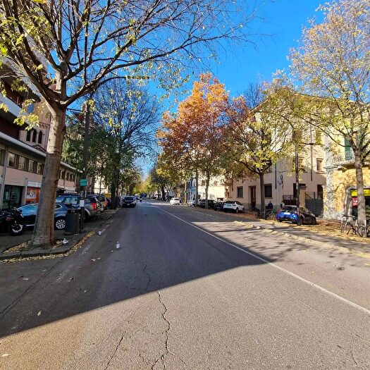 Casa con 8 locali in vendita in Via Sette Santi, Firenze