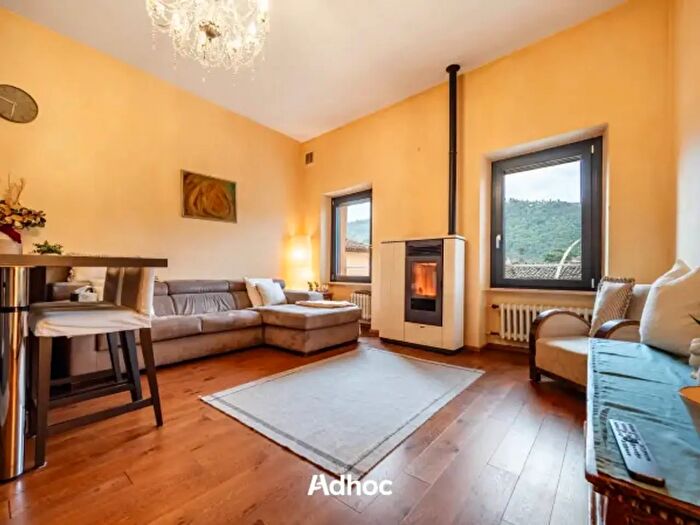 Appartamento con 5 locali in vendita in Via Roma, Fossombrone