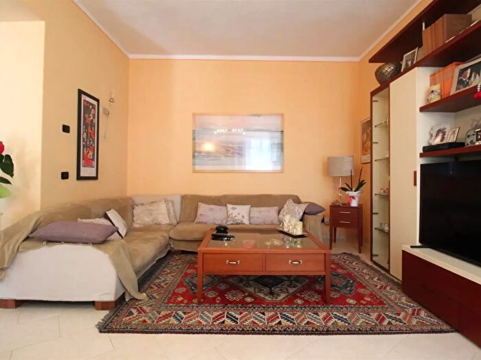 Appartamento con 7 locali in vendita in Poggibonsi