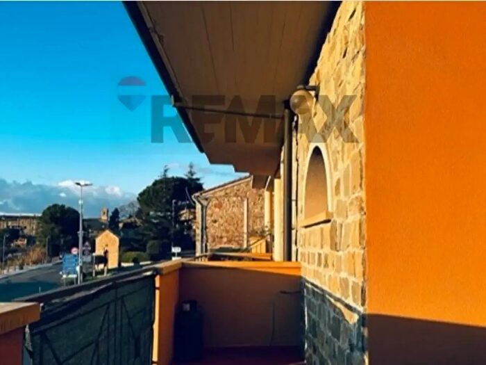 Appartamento trilocale in vendita in Monteverdi Marittimo