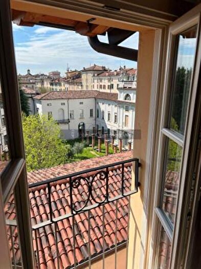 Appartamento quadrilocale in vendita in Brescia