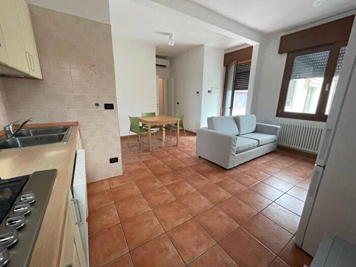 Appartamento con 6 locali in affitto in Via Roma, Centro San Lorenzo, Albignasego