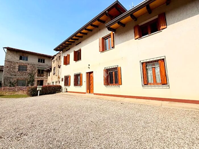 Casa quadrilocale in vendita in Via Roma, Lestizza