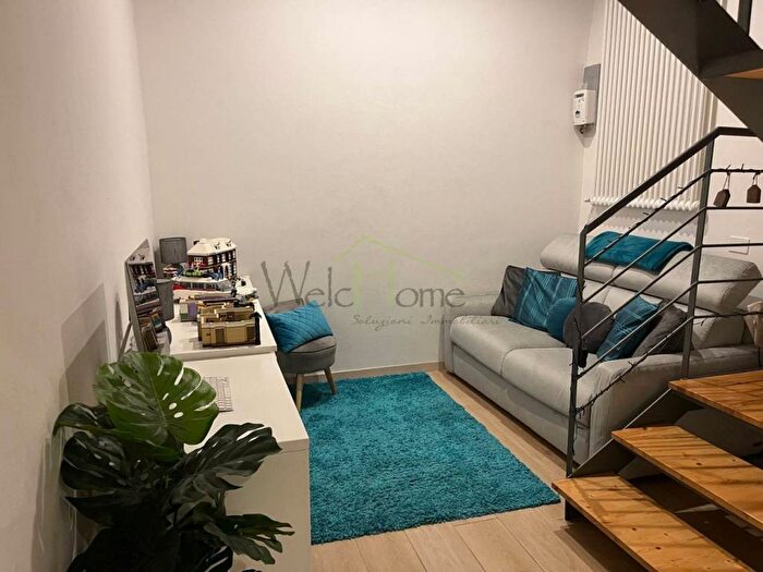 Appartamento bilocale in affitto in Via Dante Alighieri, Borghi, Como