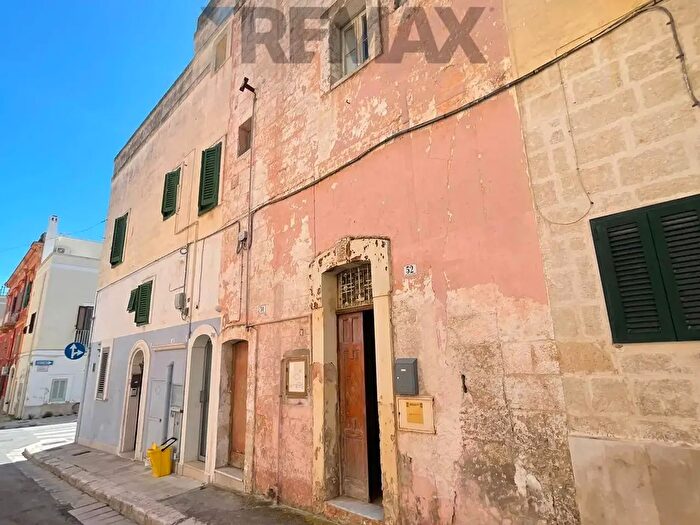 Casa trilocale in vendita in Via Calatafimi, Monopoli