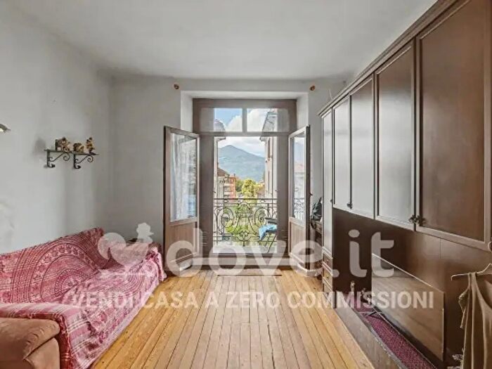 Appartamento trilocale in vendita in Via XXV Aprile, Luino