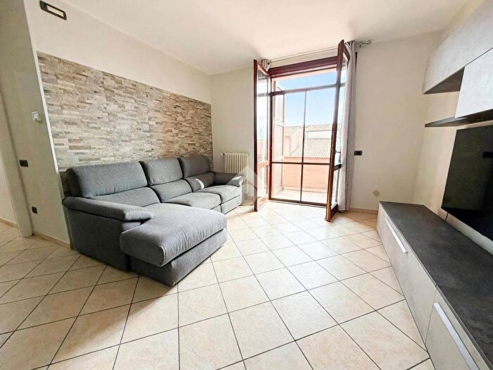 Appartamento trilocale in affitto in via San Biagio, Centro, Castelnovo di Sotto