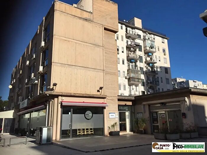 Casa monolocale in vendita in Via Umberto Giordano, Palermo