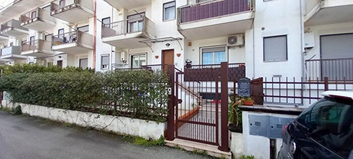 Appartamento con 6 locali in vendita in Via Germania, Vico Del Gargano