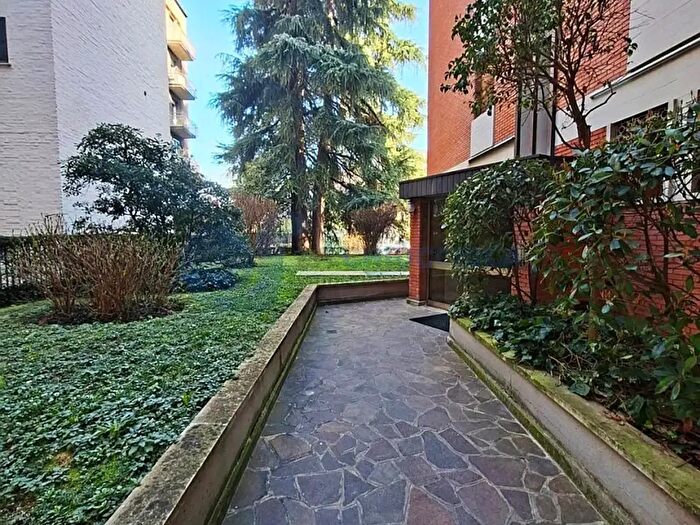 Appartamento con 5 locali in vendita in Via Cipriani, Bologna