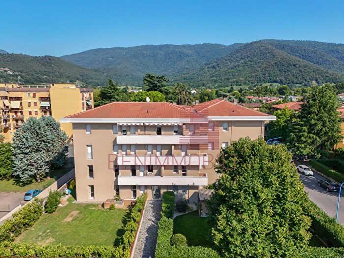 Appartamento trilocale in vendita in Via Gaetano Salvemini, Brescia