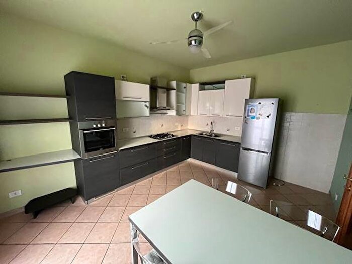 Appartamento bilocale in affitto in Via Resegone, Nova Milanese