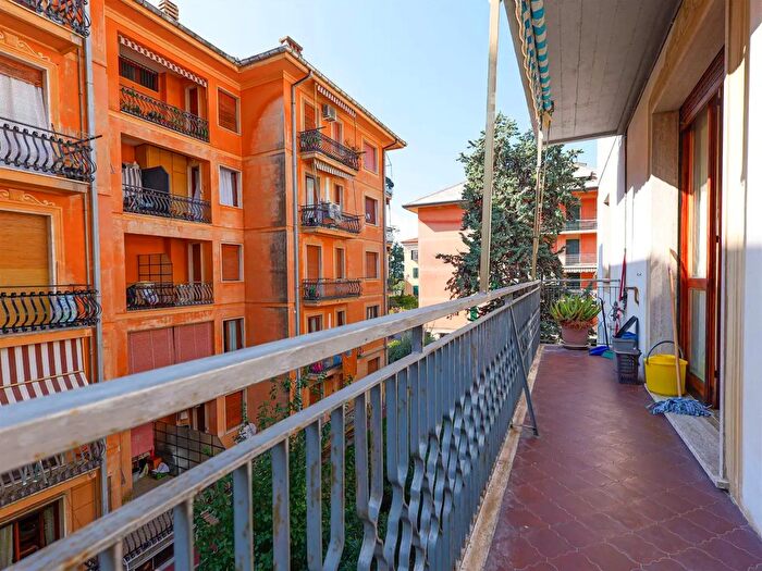 Appartamento quadrilocale in vendita in Via Lauretta Parodi, Levanto