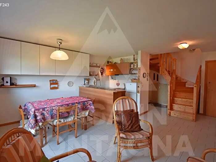 Appartamento con 5 locali in affitto in Ville di Fiemme