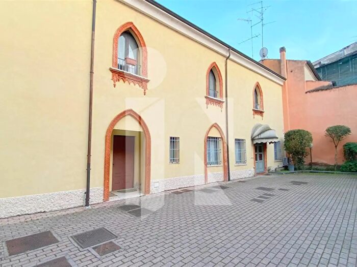 Case in Vendita e in Affitto - 3