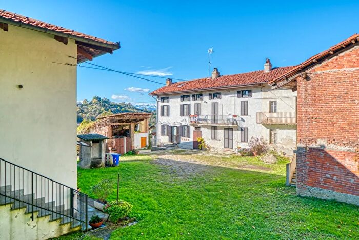 Casa con 10 locali in vendita in Via Mongreno, Pino Torinese