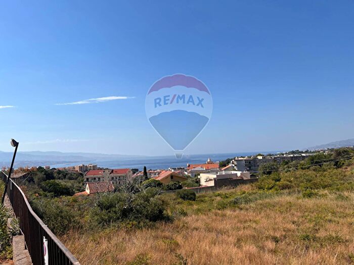 Appartamento trilocale in vendita in PZa SantAntonio da Padova, Messina