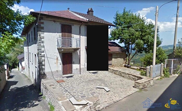 Appartamento in vendita in Monchio Delle Corti