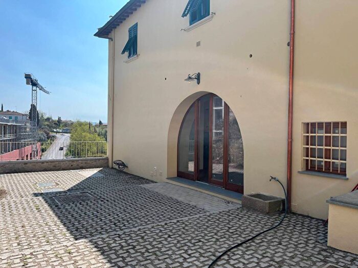 Appartamento con 5 locali in affitto in Borgo Sarchiani, Centro, San Casciano in Val di Pesa