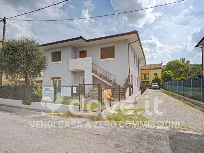 Appartamento bilocale in vendita in Via Santa Caterina, Montegrotto Terme