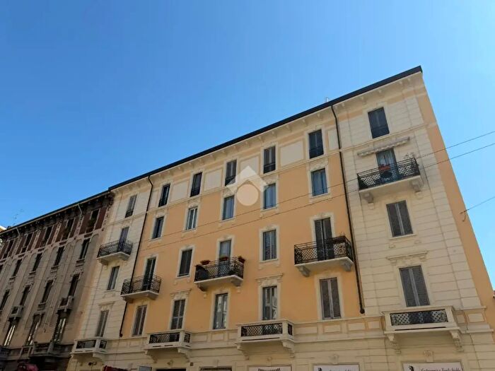 Appartamento trilocale in affitto in Via Galvano Fiamma, Milano