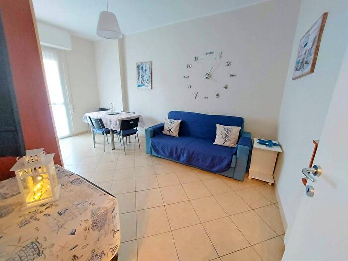 Appartamento bilocale in affitto in Piazza della Vittoria, Centro, Pietra Ligure