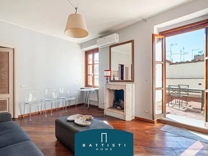 Appartamento trilocale in affitto in Via del Pellegrino, Roma