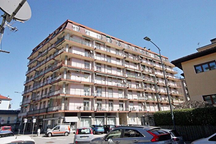 Appartamento quadrilocale in vendita in Via Trieste Domodossola, Domodossola