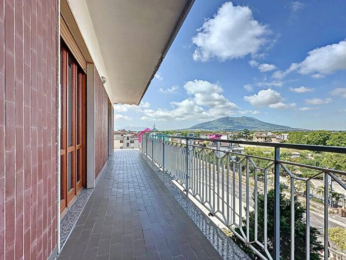 Appartamento quadrilocale in vendita in Via Torre Saviano Napoli, Saviano