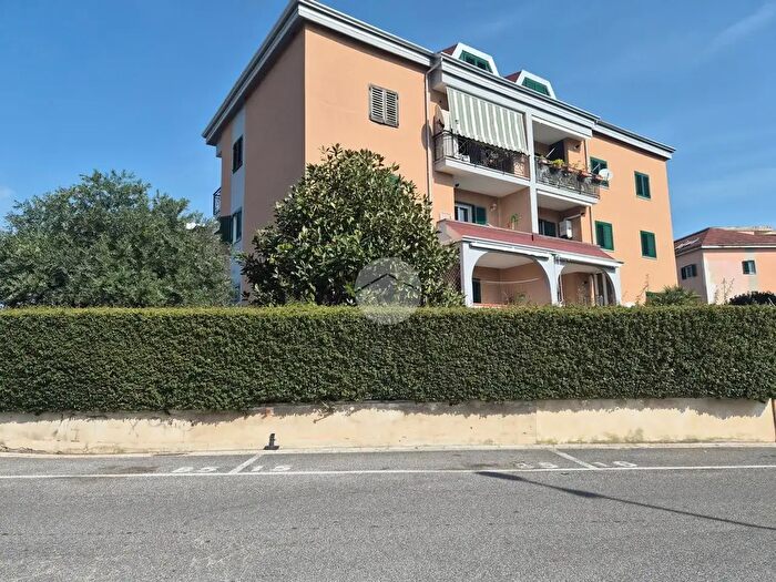 Appartamento trilocale in vendita in Via San Nullo, Giugliano In Campania