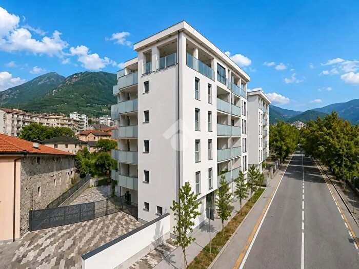 Appartamento monolocale in vendita in Via Tonale, Sondrio