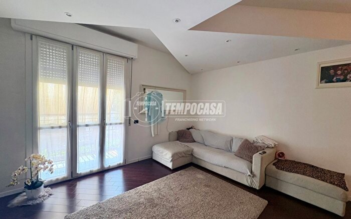 Appartamento trilocale in vendita in Via Andrea Costa, Salsomaggiore Terme