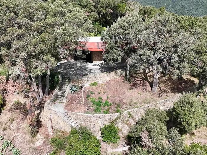 Casa con 10 locali in vendita in Castiglione Della Pescaia