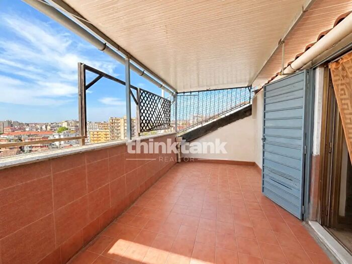 Appartamento trilocale in vendita in Via Savoia, Catania