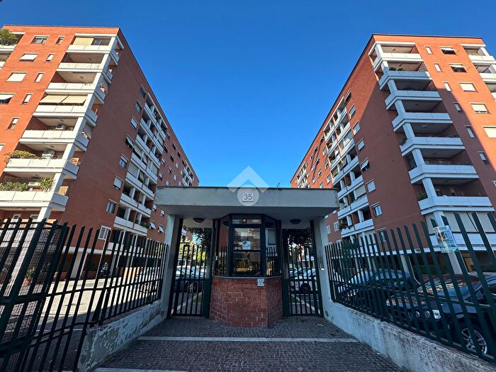 Appartamento bilocale in vendita in Via Igino Giordani, Roma