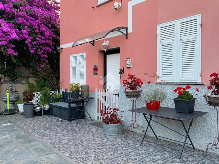 Appartamento con 5 locali in vendita in Via Case Sparse, Chiavari