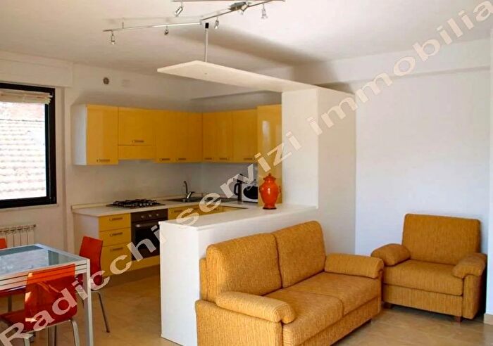 Appartamento trilocale in vendita in Via Ammiraglio Morin a, Forte Dei Marmi