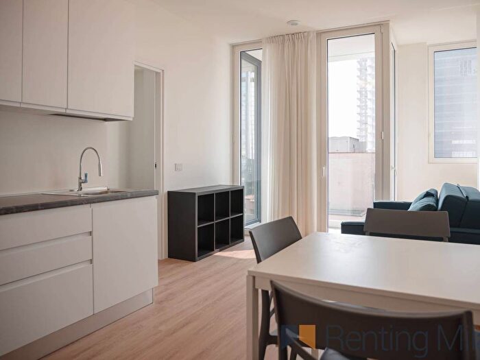 Appartamento bilocale in affitto in Via Girardo Patecchio, Vigentino Fatima, Milano