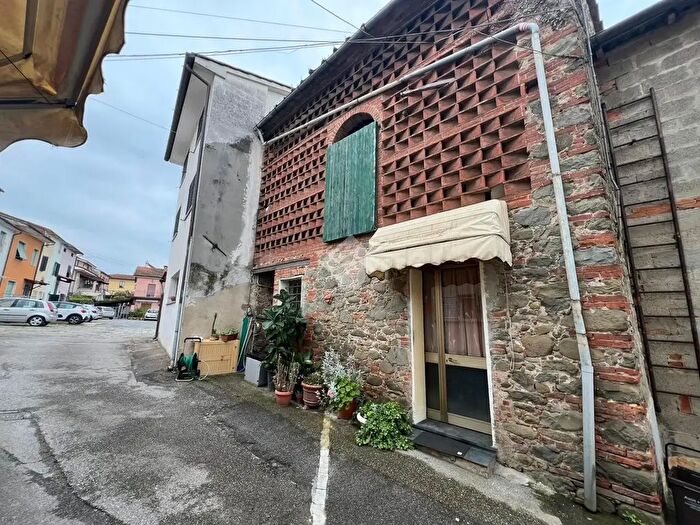 Appartamento quadrilocale in vendita in Via Bertolli, Porcari