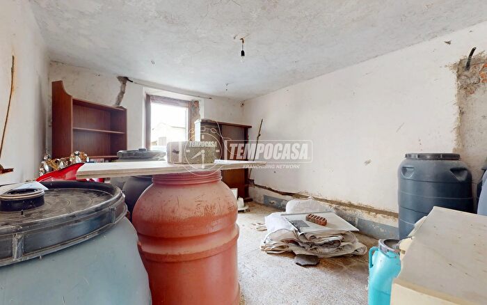 Casa quadrilocale in vendita in Via Lizzo, Castel Di Casio